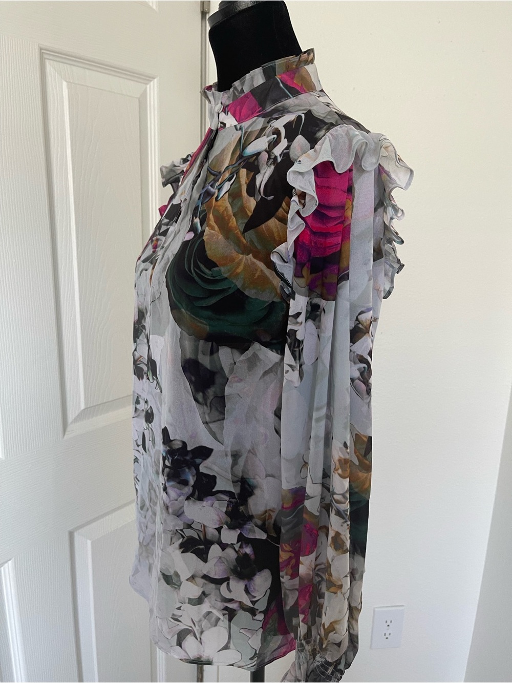 bebe Floral Keyhole Long-Sleeve Blouse in Pink, Green & White - Picture 2 of 7